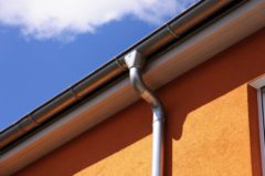 雨樋修理を依頼する際の費用と節約術